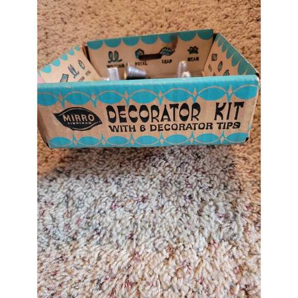 Vintage Aluminum Decorator Tips - Picture 5 of 5